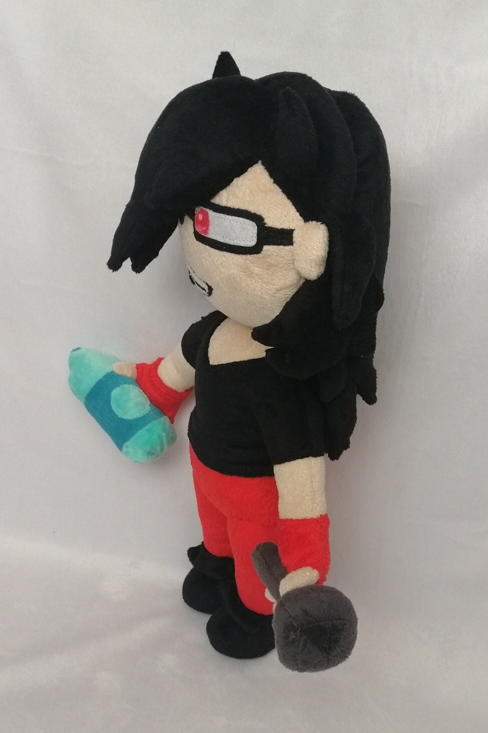 Annie of Friday Night Funkin’ 15,7" (40 cm) FNF plush toy