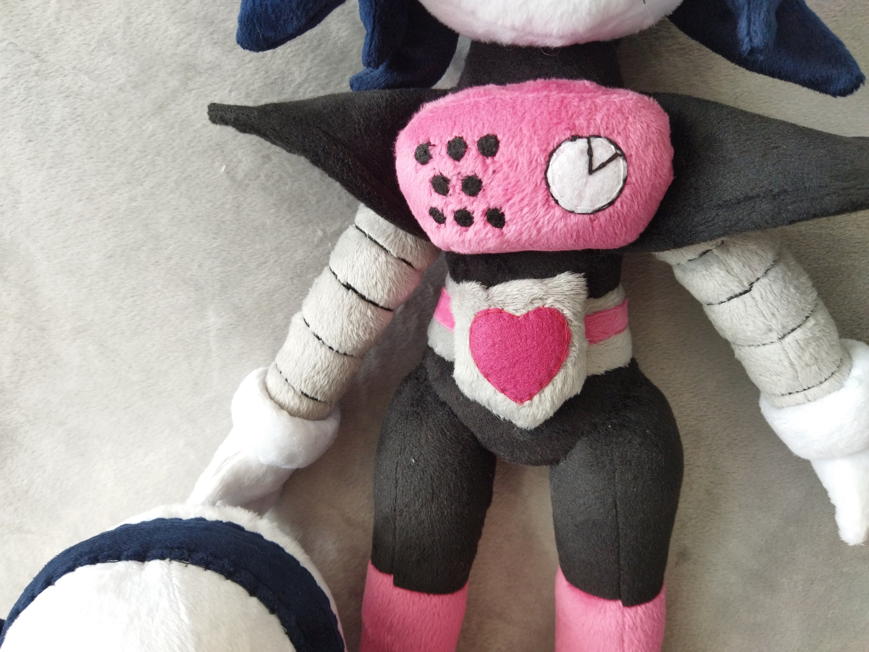 Undertale Mettaton Ex & Blooky 17.7” and 6.7” Plush Toy