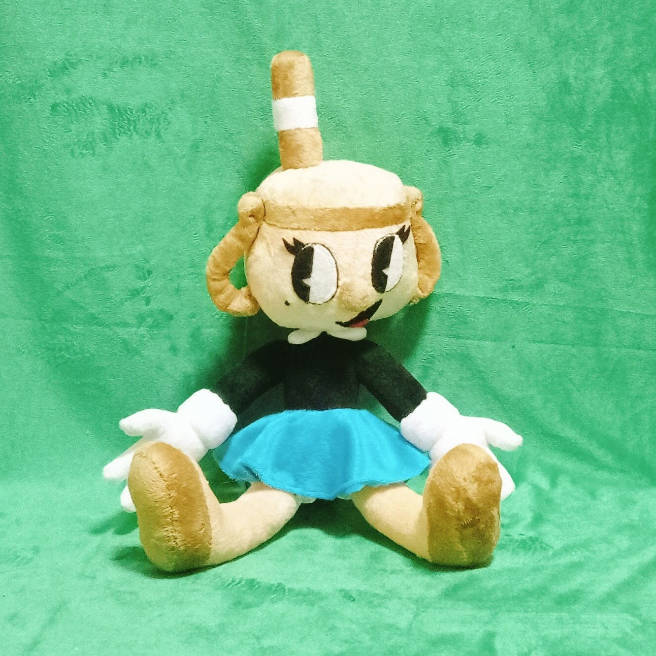 Ms. Chalice from Cuphead 15,7” (40 cm) plush toy The Legendary Chalice NPC