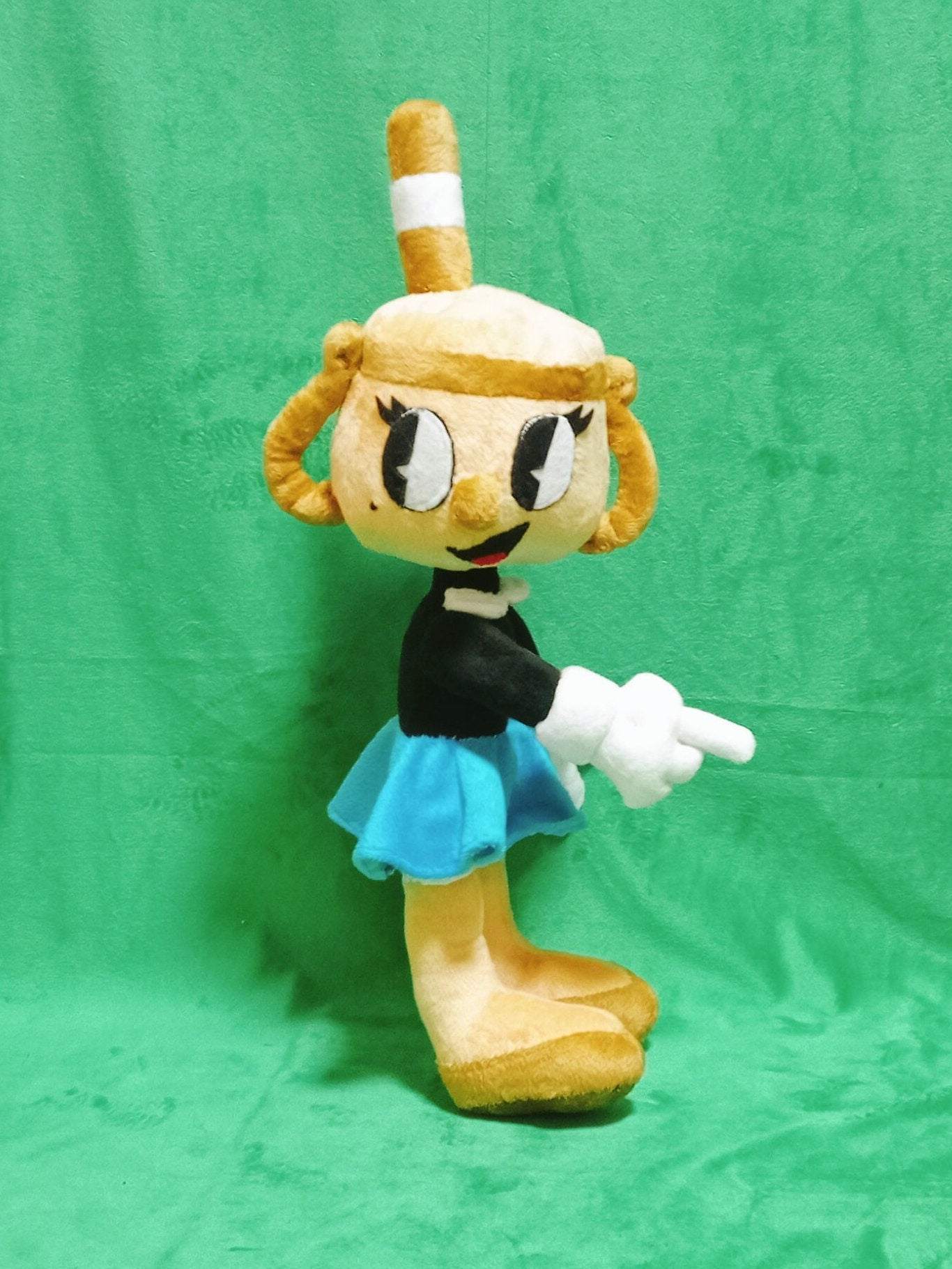 Ms. Chalice from Cuphead 15,7” (40 cm) plush toy The Legendary Chalice NPC