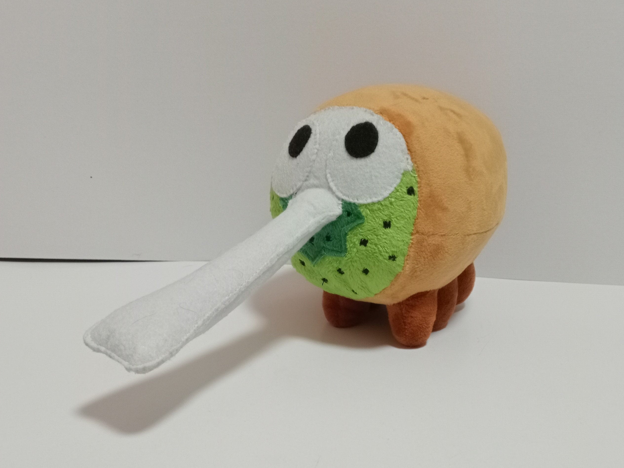 Kweeble from Bugsnax 11,8" (30 cm) Plush Toy Bugsnak Kiwuncho Kiworgojo Kiwito Kiwille Cucchiwi 키위구미 クゥイーブル