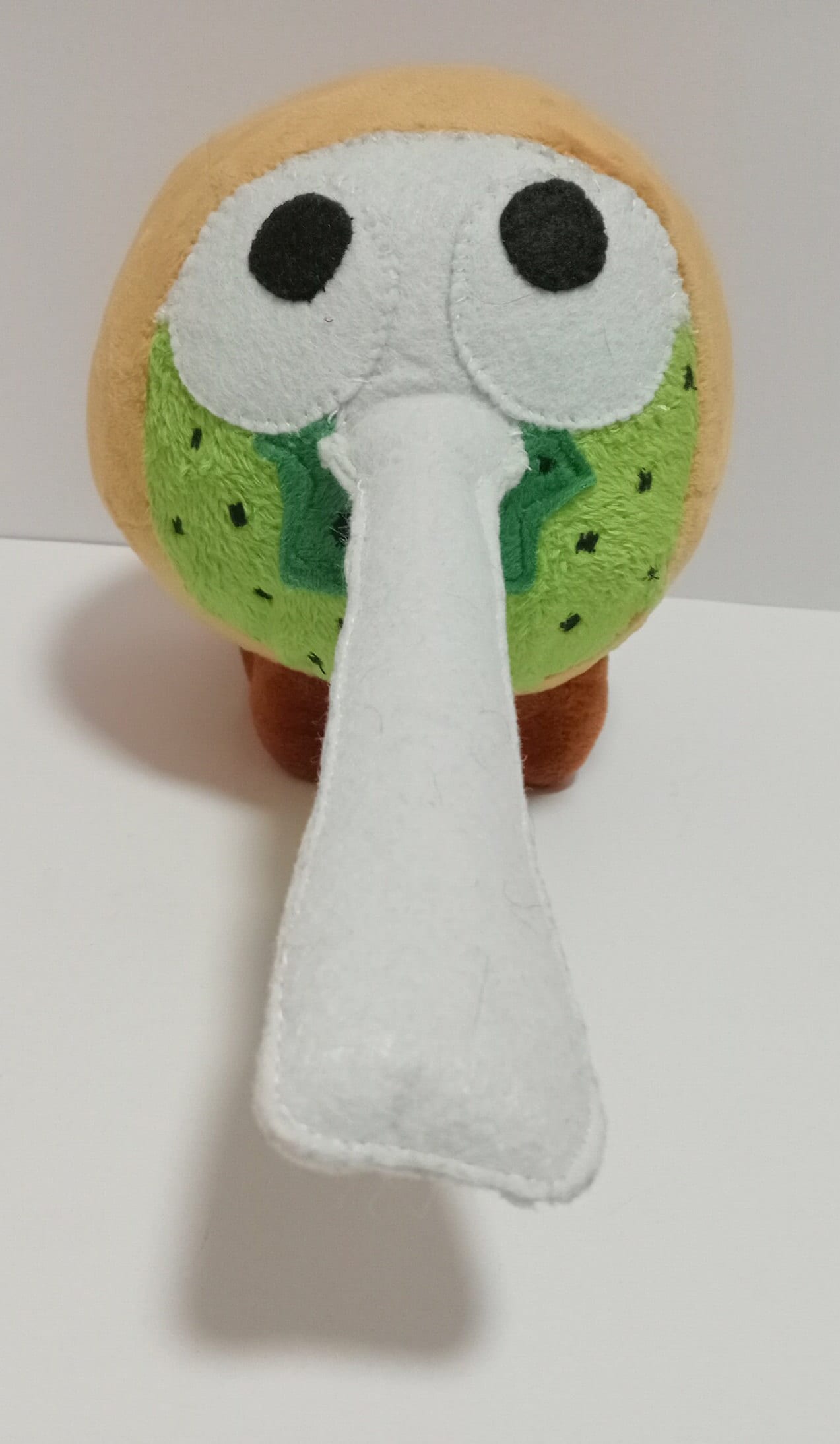 Kweeble from Bugsnax 11,8" (30 cm) Plush Toy Bugsnak Kiwuncho Kiworgojo Kiwito Kiwille Cucchiwi 키위구미 クゥイーブル