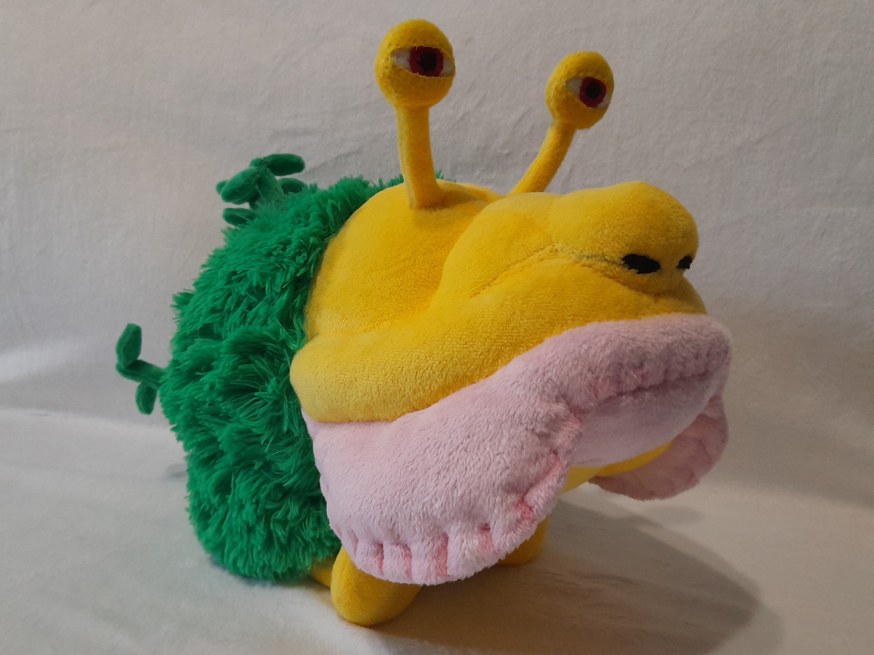 The Sovereign Bulblax from Pikmin 11,8” (30 cm) Plush Toy Bulbo Imperial Empereur Bulblax Bulbico Supremo 황제툭눈점박이 コウテイデメマダラ