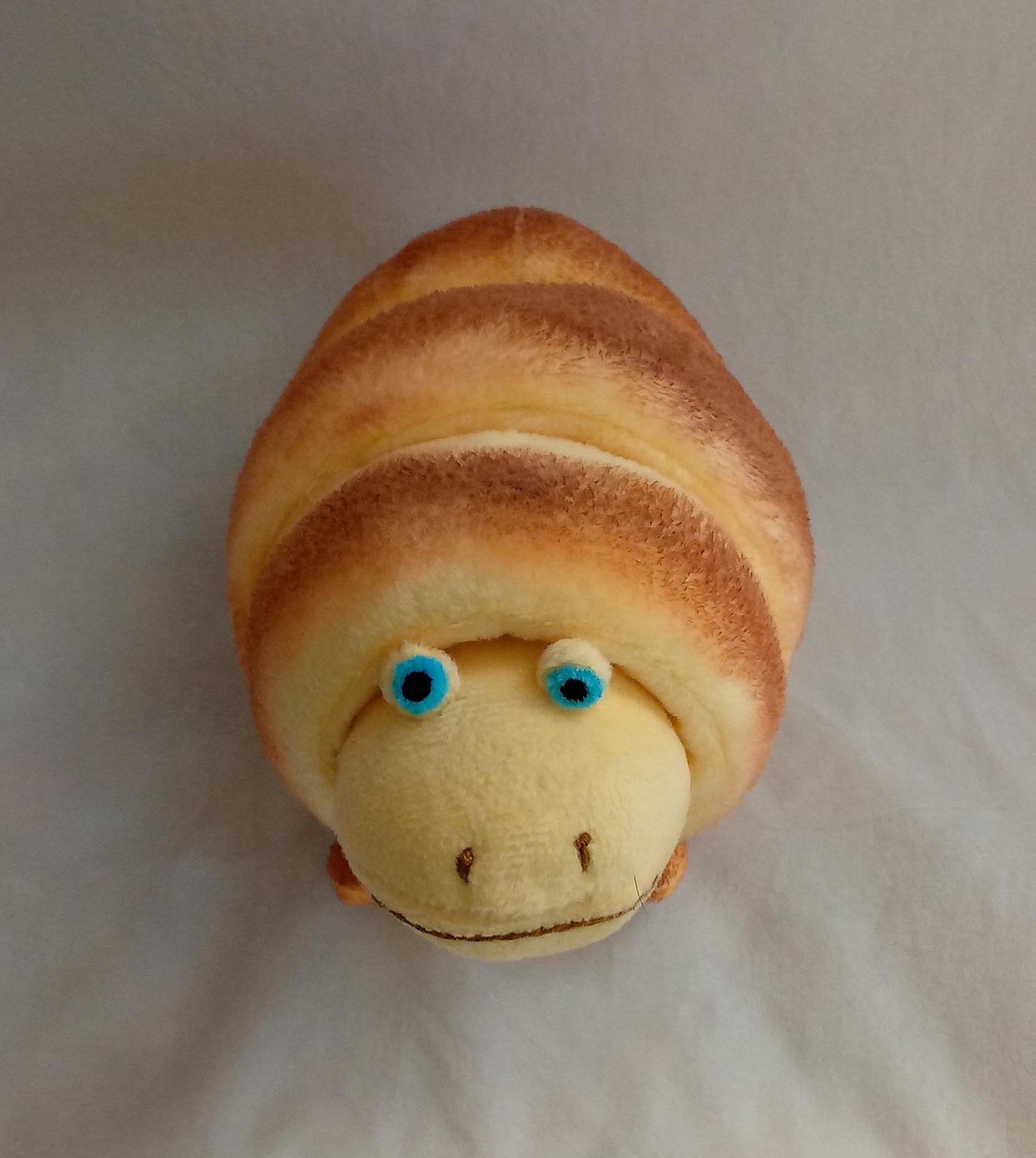 Vanilla Breadbug from Pikmin height 6,3” (16 cm) Plush Toy Chinche Carroñero Carroñera Scaratax Saprofago 빵닮은꼴 パンモドキ
