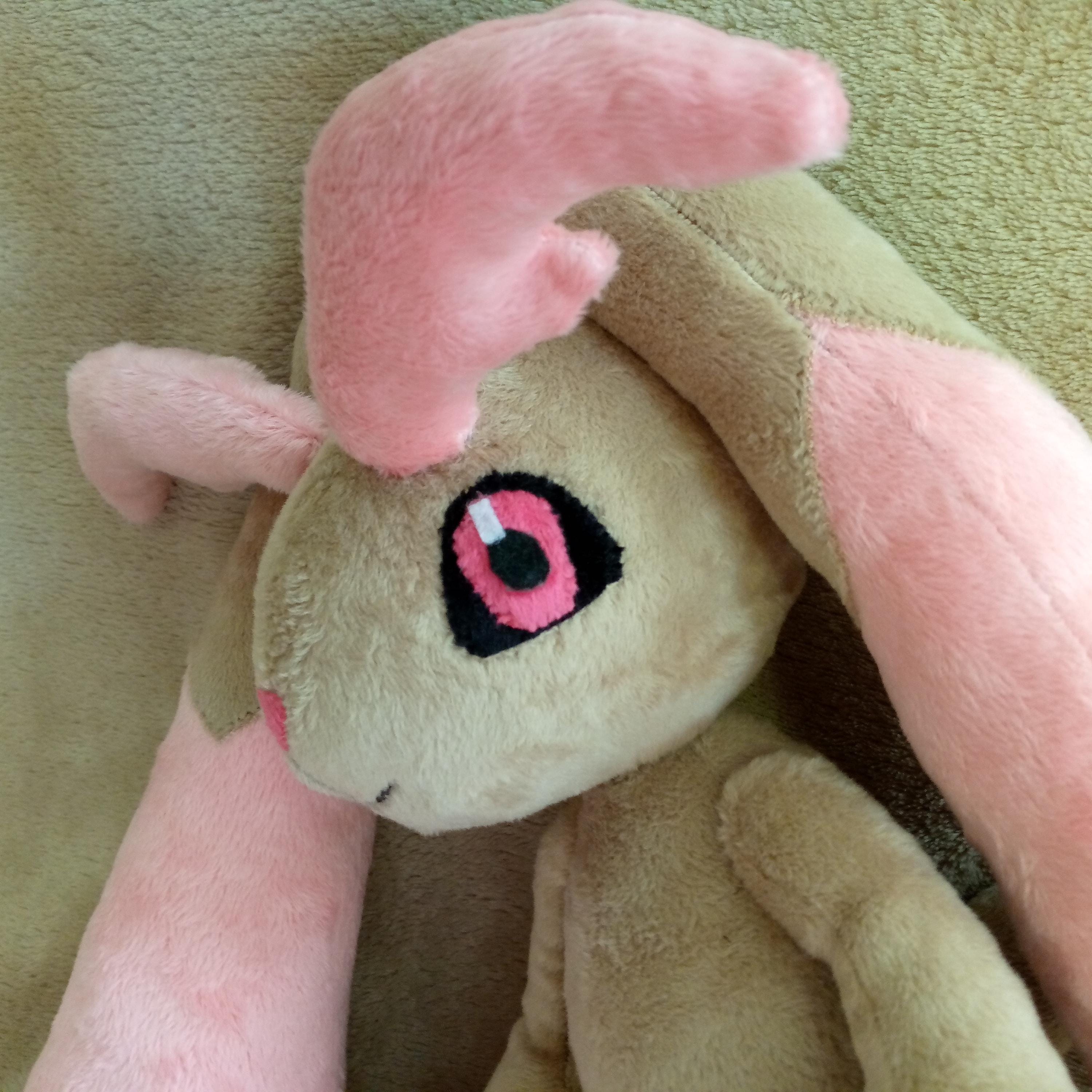 Lopunny Pokémon Plush Toy 15,7 inch. (40 cm) Shiny Lopunny Pokemon Pokedex